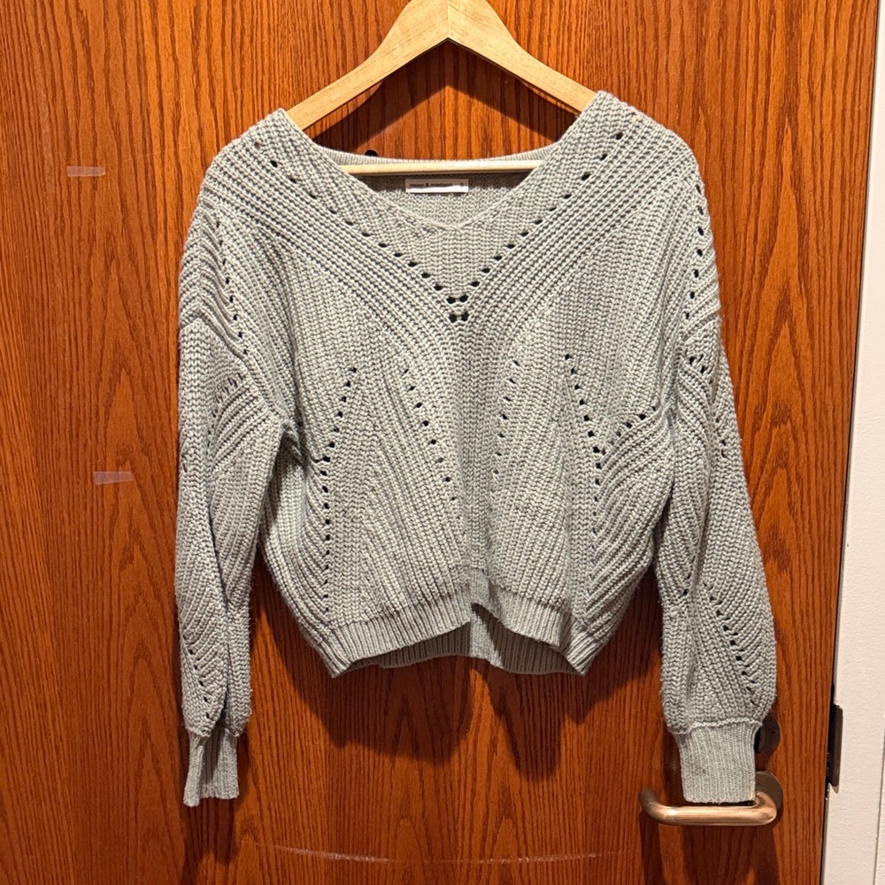 moon & madison Light Gray V-Neck Sweater